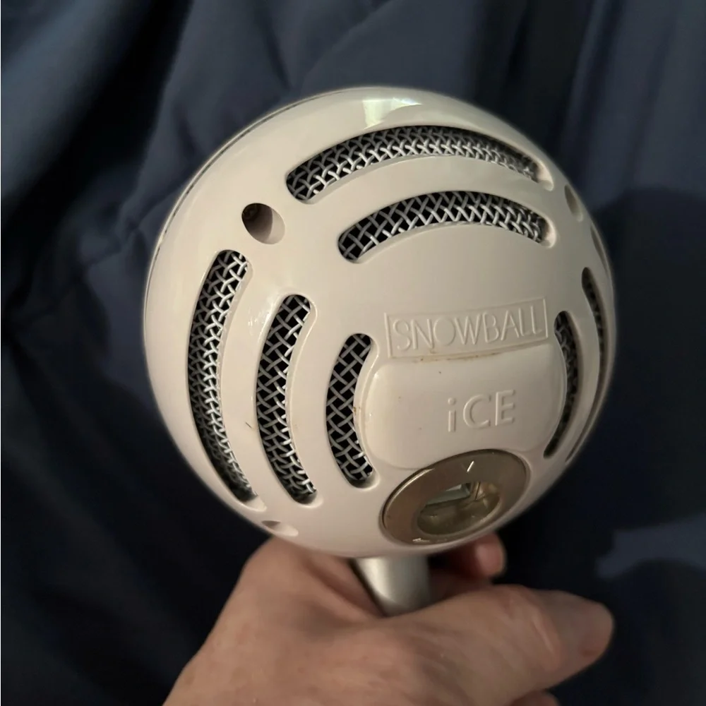 Snowball USB Microphone - White